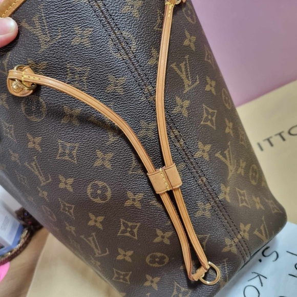 Authentic Neverfull MM - Picture 7 of 13